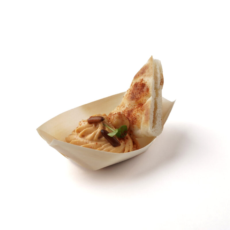 Chilli humus with crispy Pita